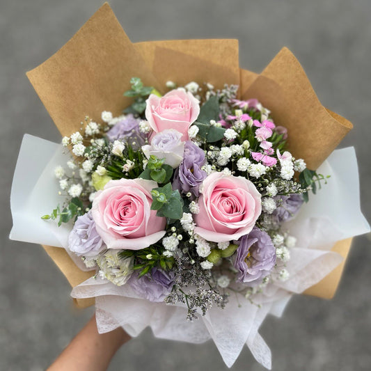 Enchanted garden- Rose & Eustoma mix (Omakase style)