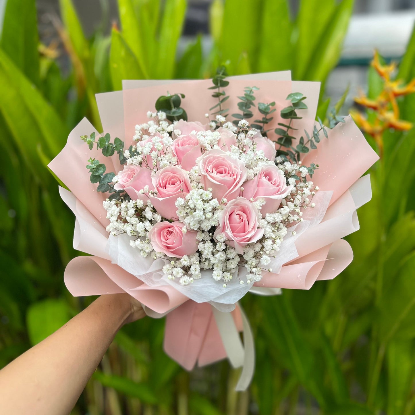 12 Rose Bouquet with Baby's Breath